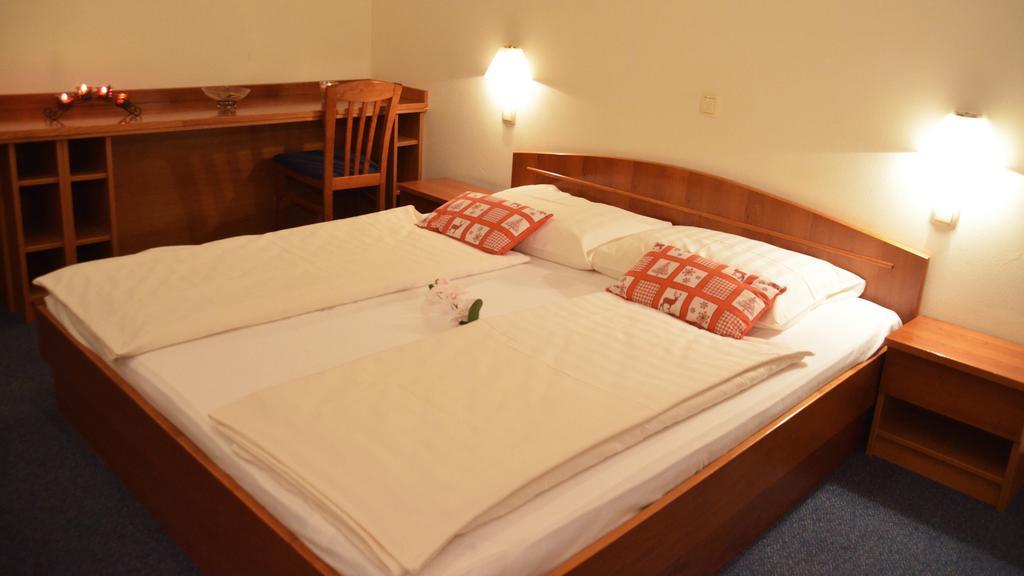 Hotel Bajt Maribor Ngoại thất bức ảnh